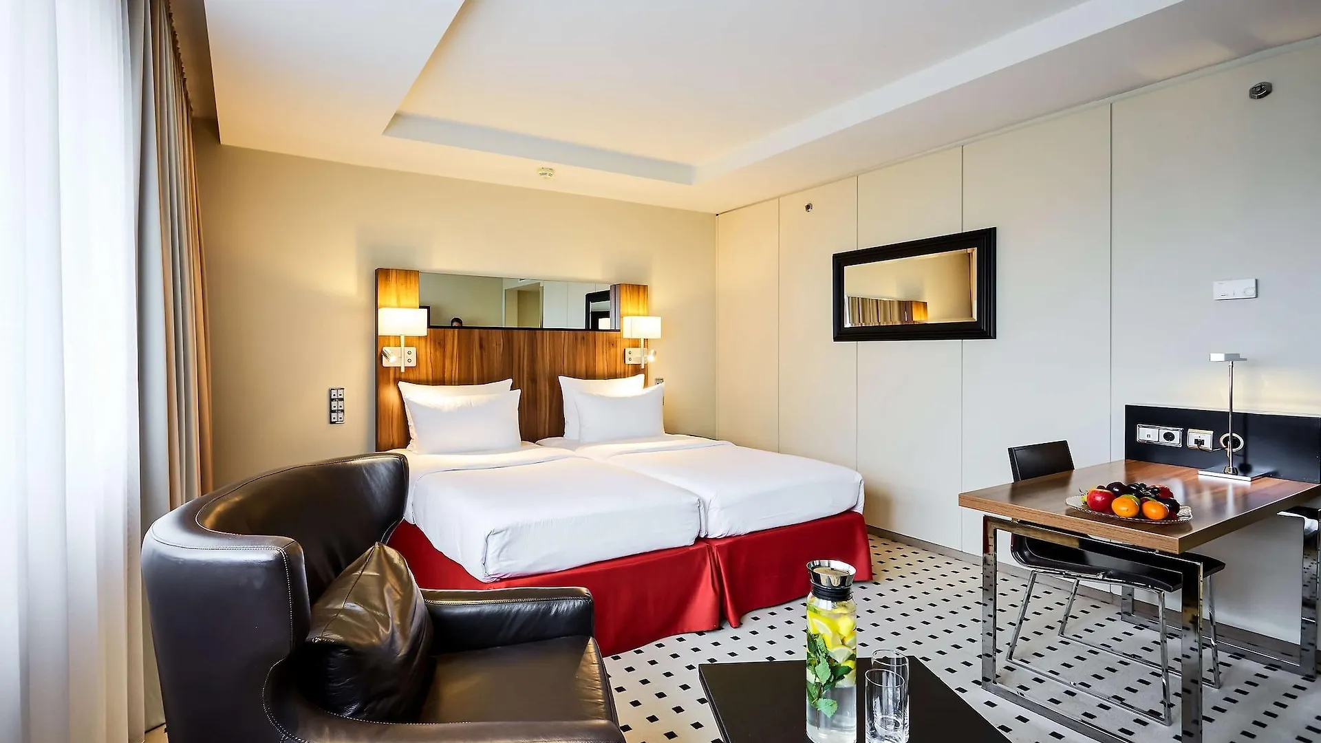 Radisson Blu Conference Hotel, Duesseldorf 4*, Dusseldorf