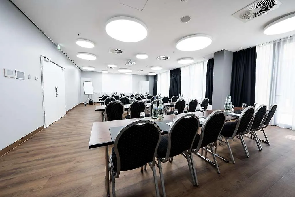 Radisson Blu Conference Hotel, Duesseldorf Отель Дюссельдорф