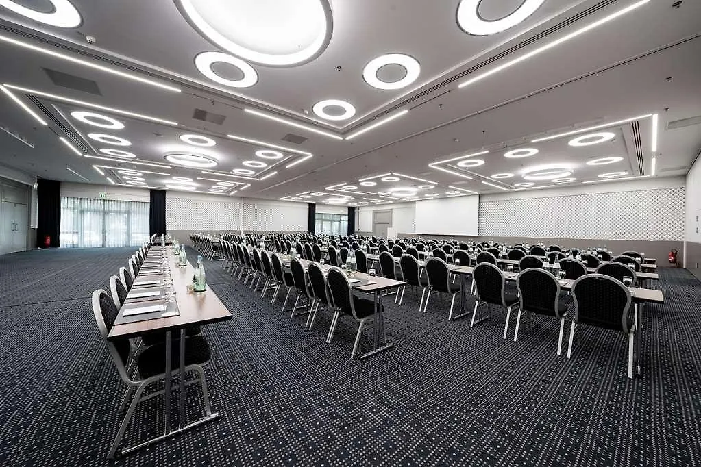 Отель Radisson Blu Conference Hotel, Duesseldorf