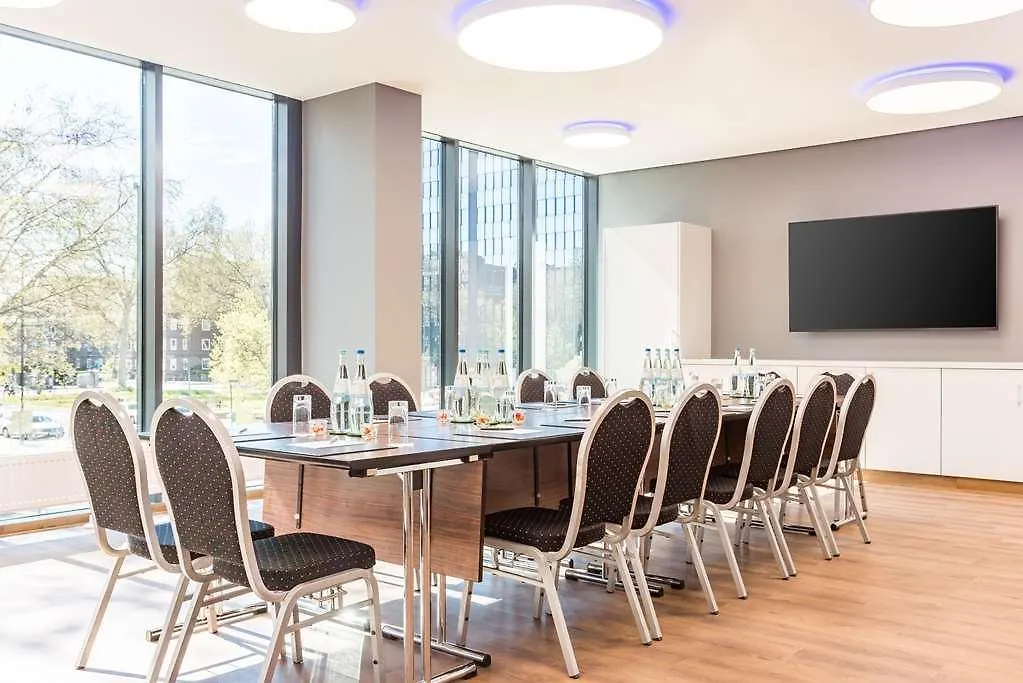 Radisson Blu Conference Hotel, Duesseldorf 4*, Dusseldorf