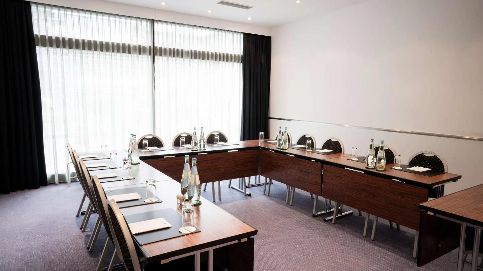 Radisson Blu Conference Hotel, Düsseldorf 4*,