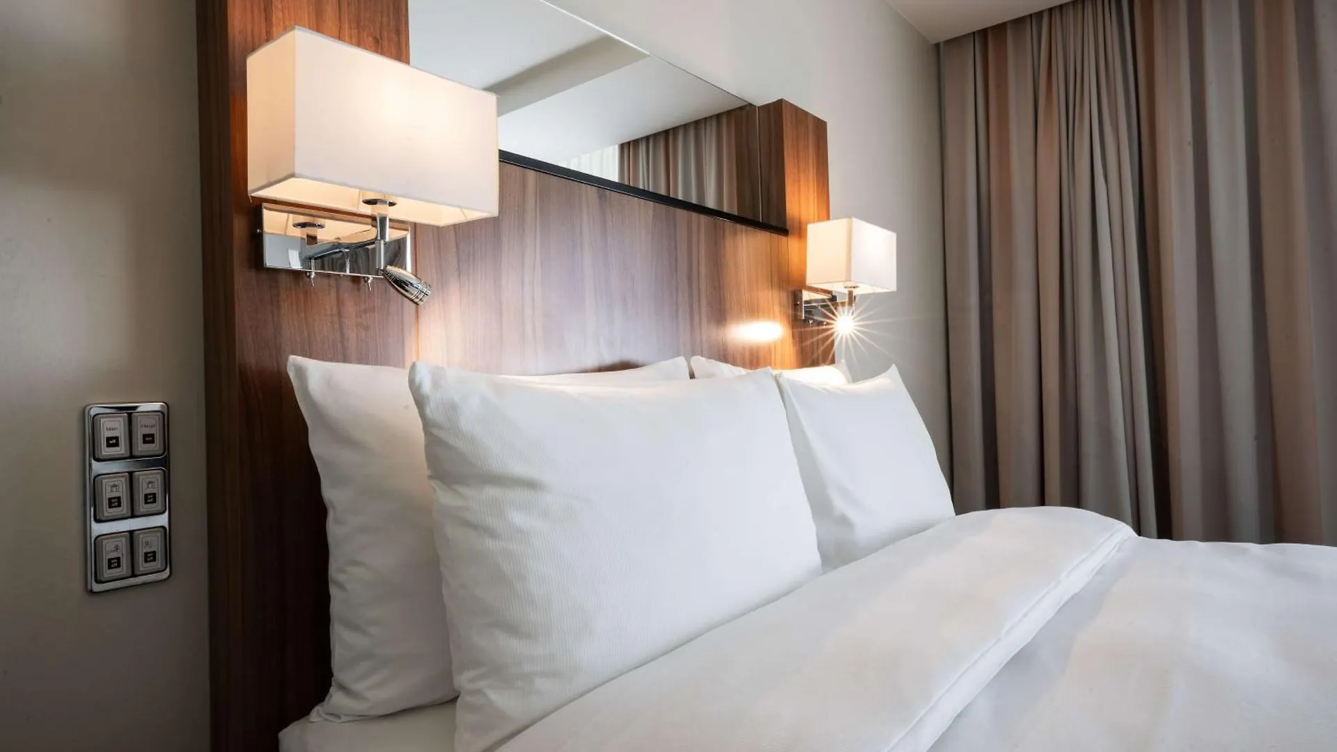 Radisson Blu Conference Hotel, Duesseldorf Hotel