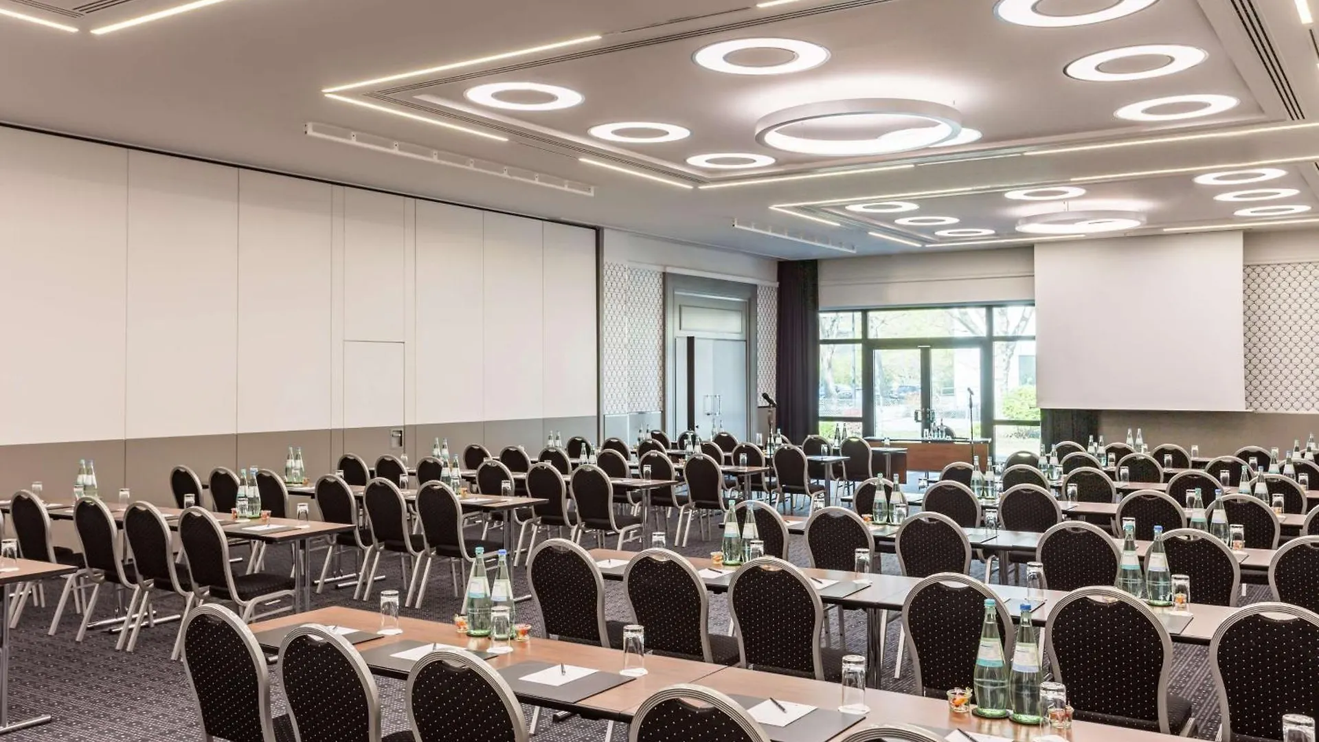 **** Hotel Radisson Blu Conference Hotel, Duesseldorf Germany