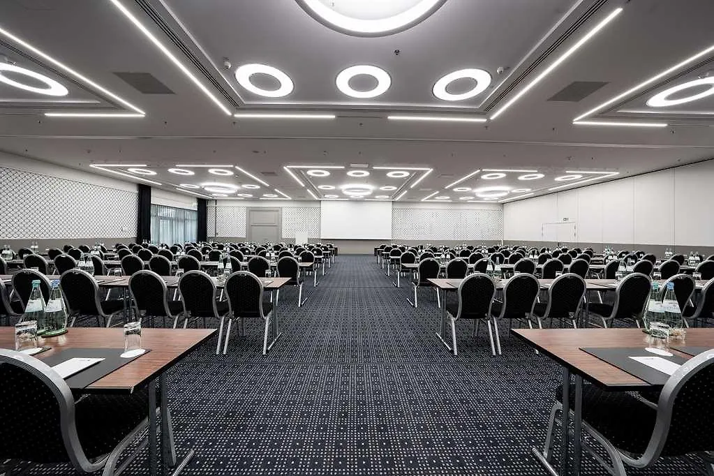 Radisson Blu Conference Hotel, Duesseldorf 4*, Dusseldorf
